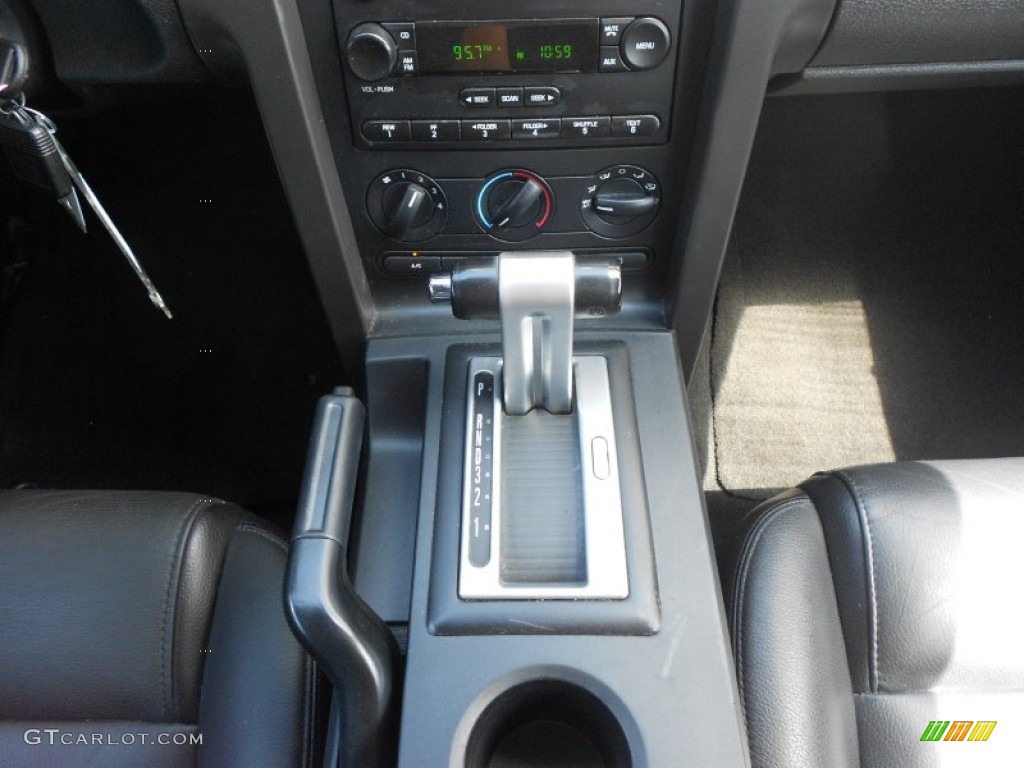 2006 Mustang V6 Premium Coupe - Torch Red / Dark Charcoal photo #22