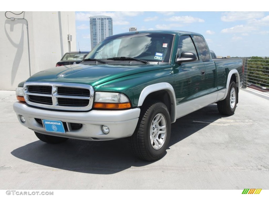 2004 Dakota SLT Club Cab - Timberline Green Pearl / Dark Slate Gray photo #3