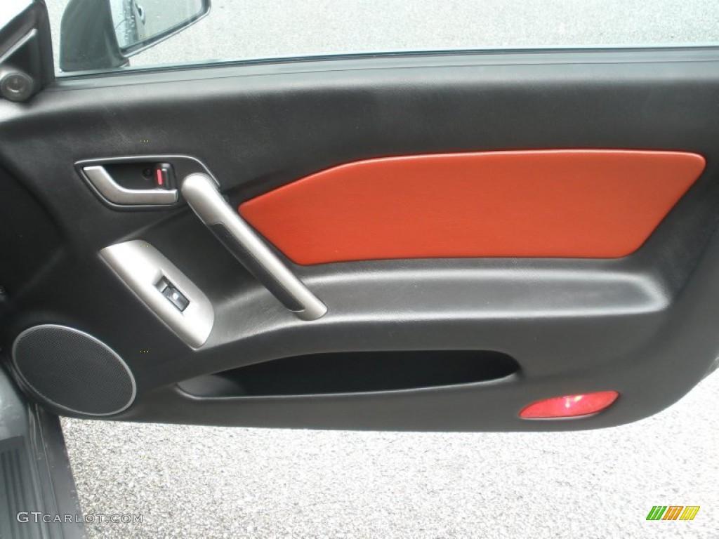 2007 Hyundai Tiburon SE Black/Red Door Panel Photo #65816550