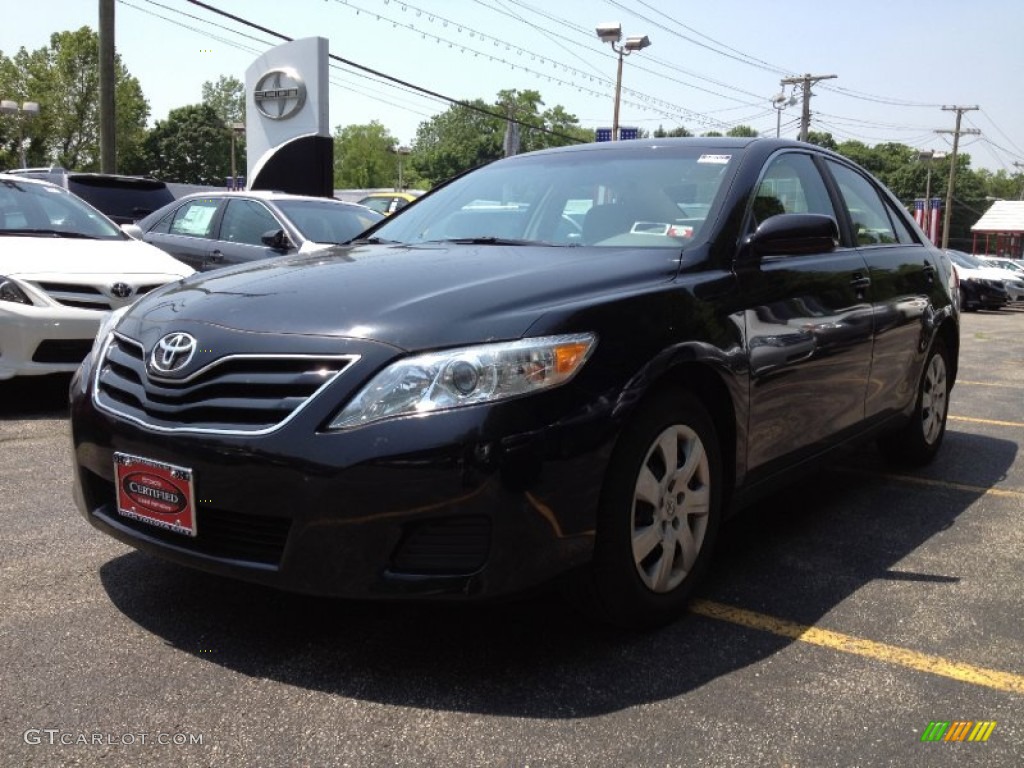 2010 Camry LE - Black / Bisque photo #3