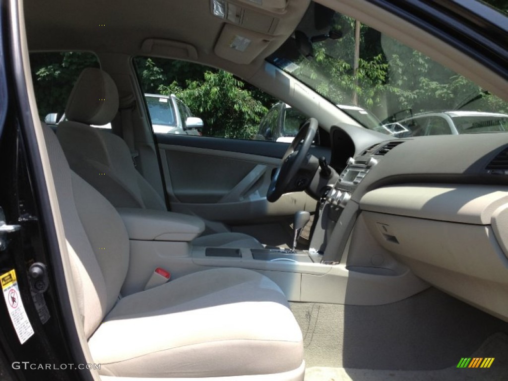 2010 Camry LE - Black / Bisque photo #20