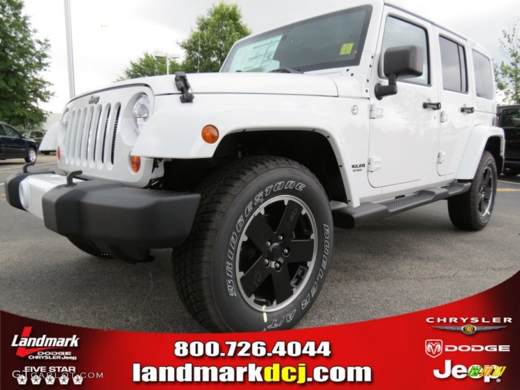 2012 Wrangler Unlimited Sahara 4x4 - Bright White / Black photo #1