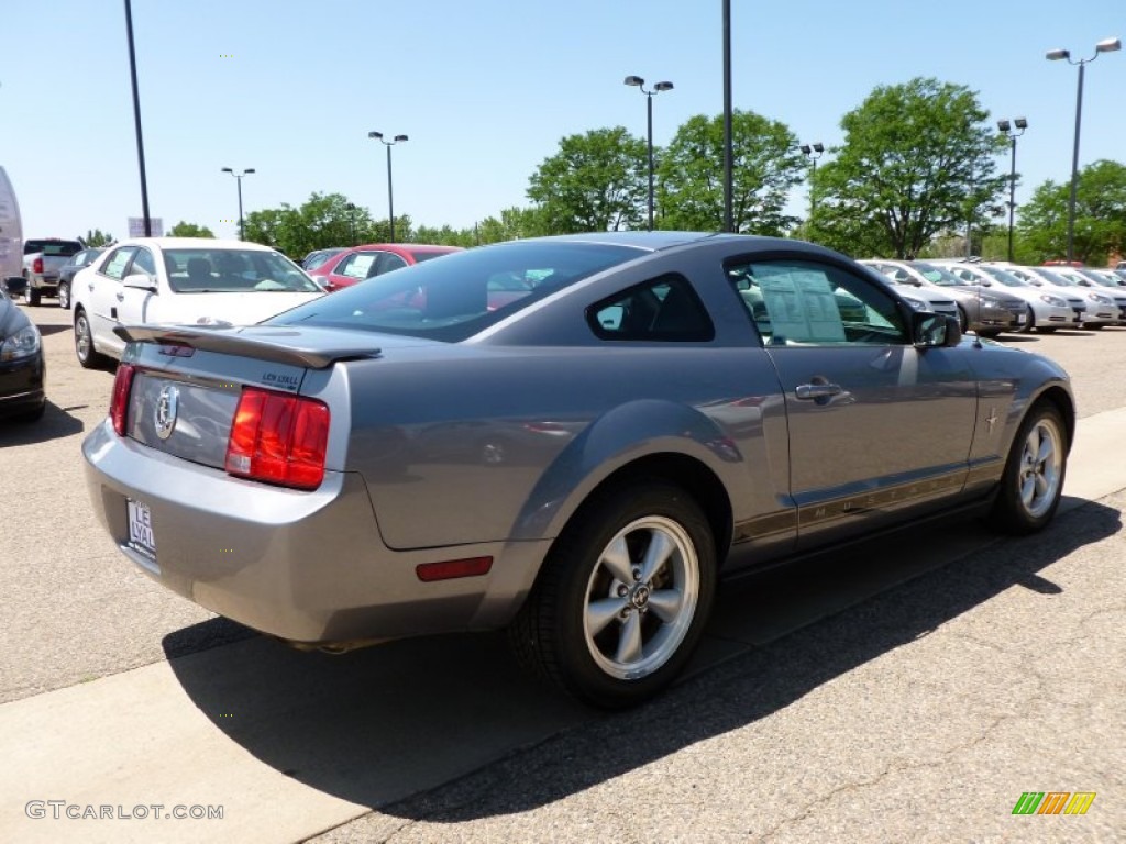 2007 Mustang V6 Premium Coupe - Tungsten Grey Metallic / Dark Charcoal photo #4