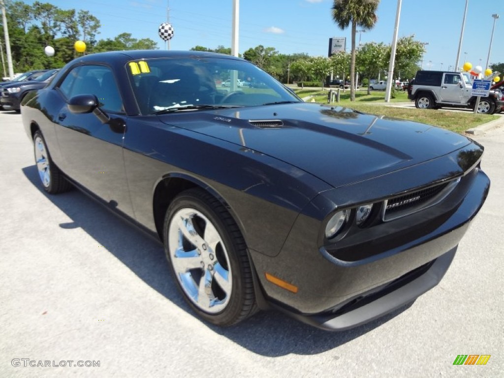 2011 Challenger R/T - Black / Dark Slate Gray photo #10