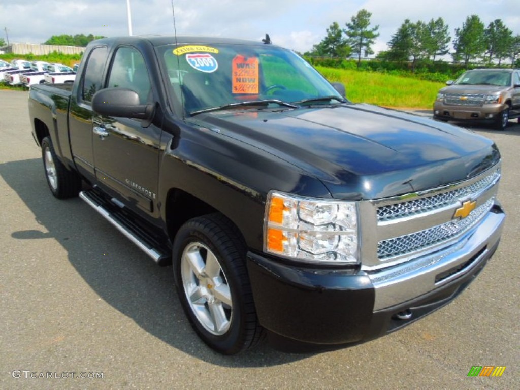 2009 Silverado 1500 LT Extended Cab 4x4 - Black / Ebony photo #2