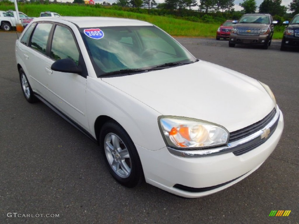 2005 Malibu Maxx LS Wagon - White / Gray photo #2