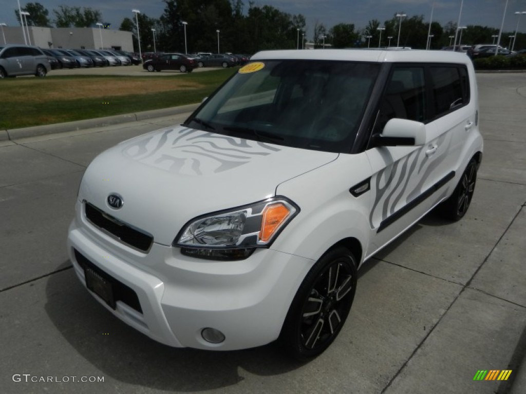 Clear White/Grey Graphics 2011 Kia Soul White Tiger Special Edition Exterior Photo #65837198