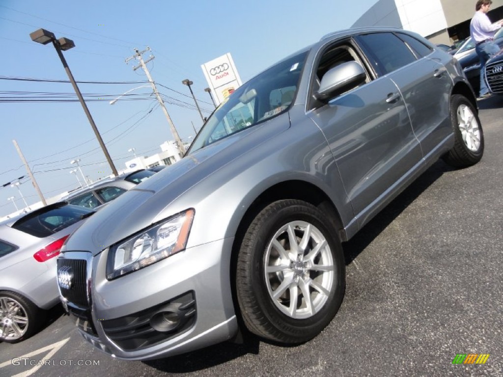 2009 Q5 3.2 Premium quattro - Quartz Gray Metallic / Light Gray photo #3