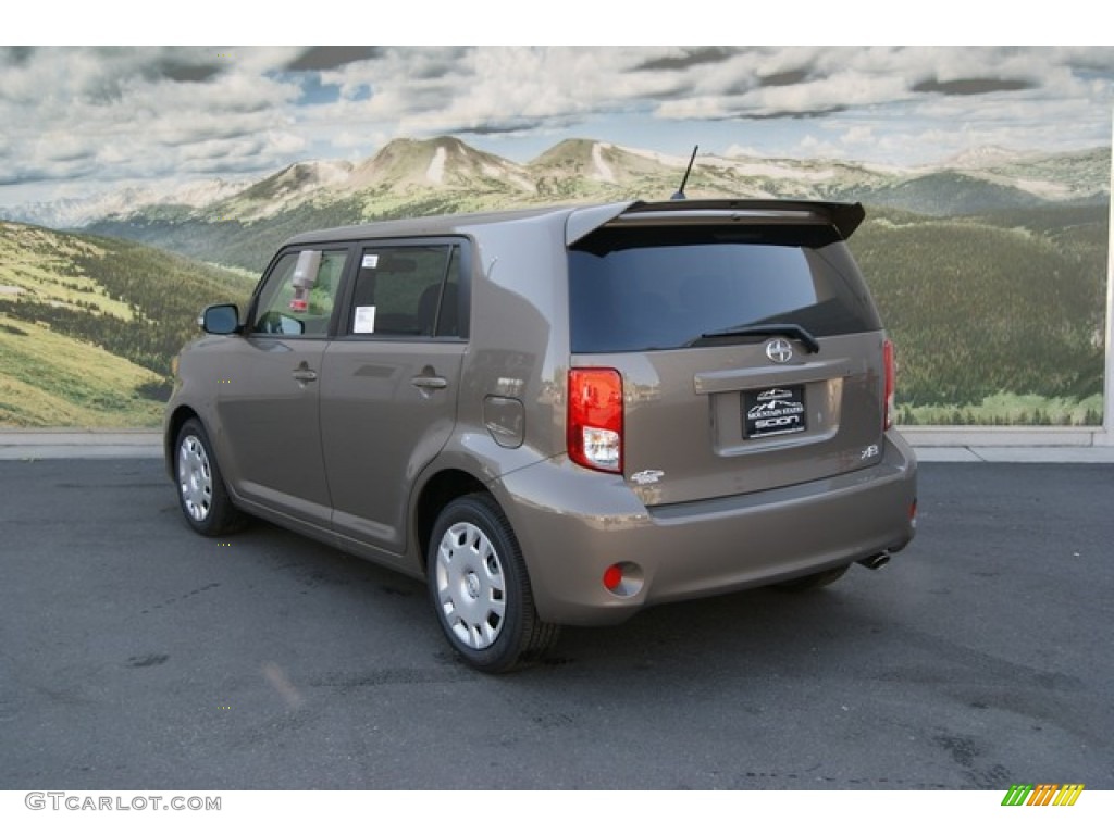 2012 xB  - Army Rock Metallic / Dark Gray photo #3