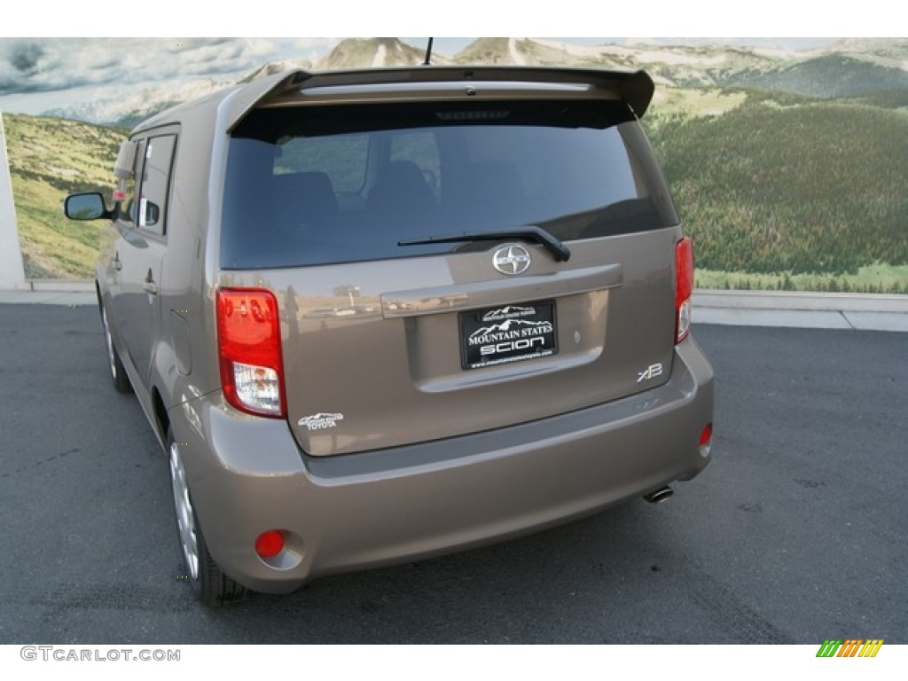 2012 xB  - Army Rock Metallic / Dark Gray photo #4