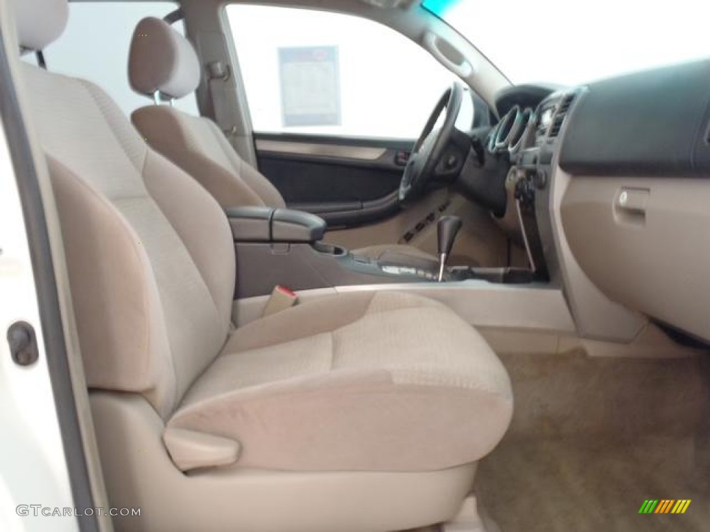 2004 4Runner SR5 - Natural White / Taupe photo #8