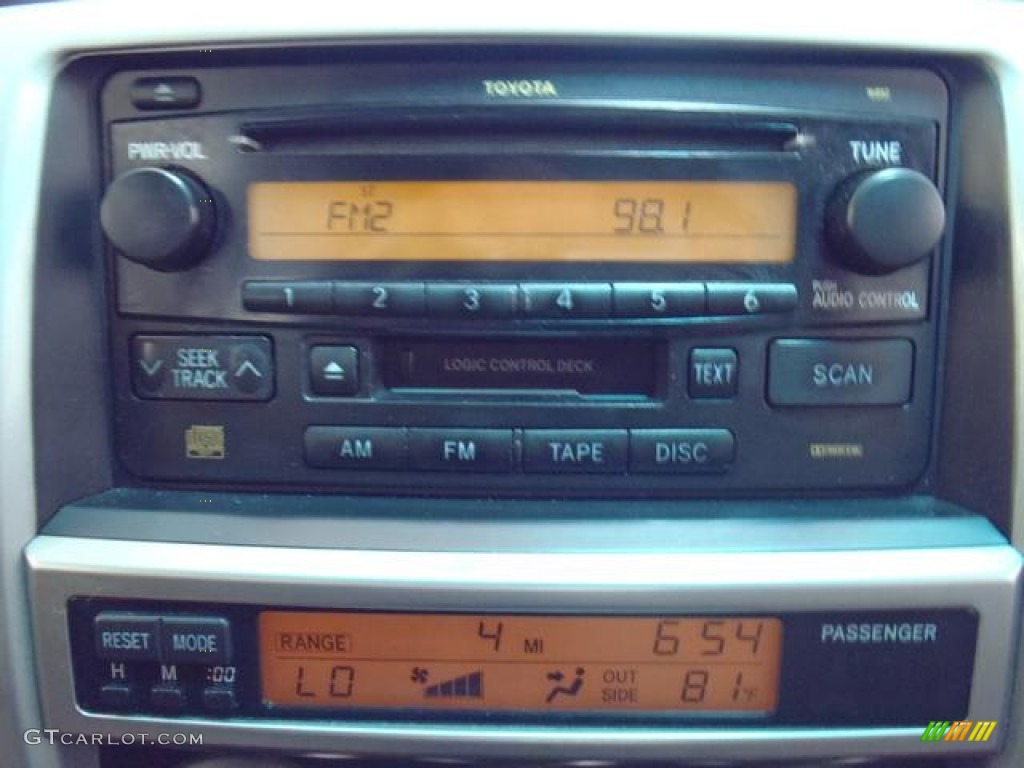 2004 4Runner SR5 - Natural White / Taupe photo #25