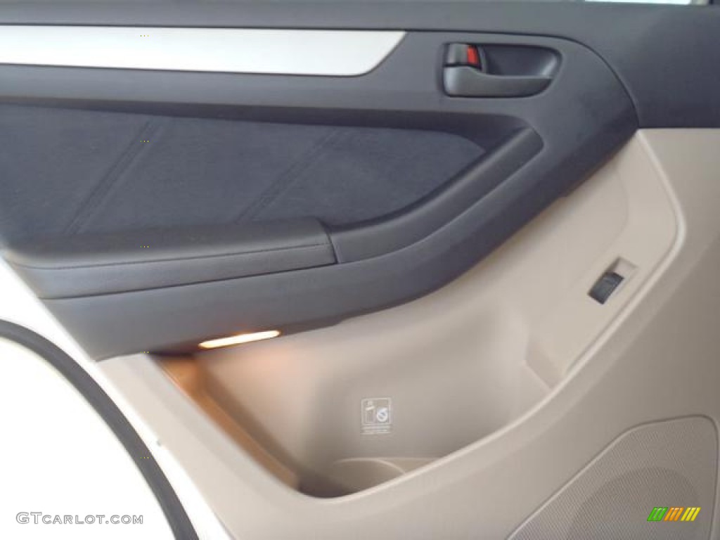 2004 4Runner SR5 - Natural White / Taupe photo #30