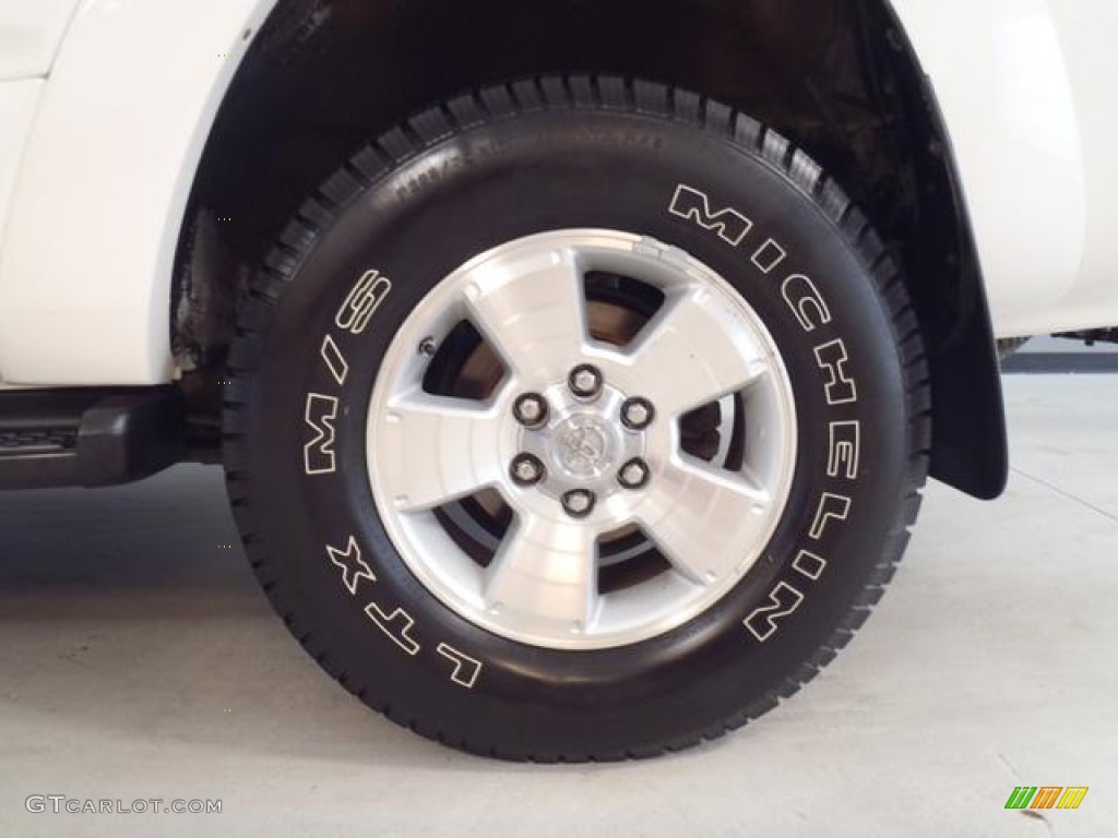 2004 4Runner SR5 - Natural White / Taupe photo #33