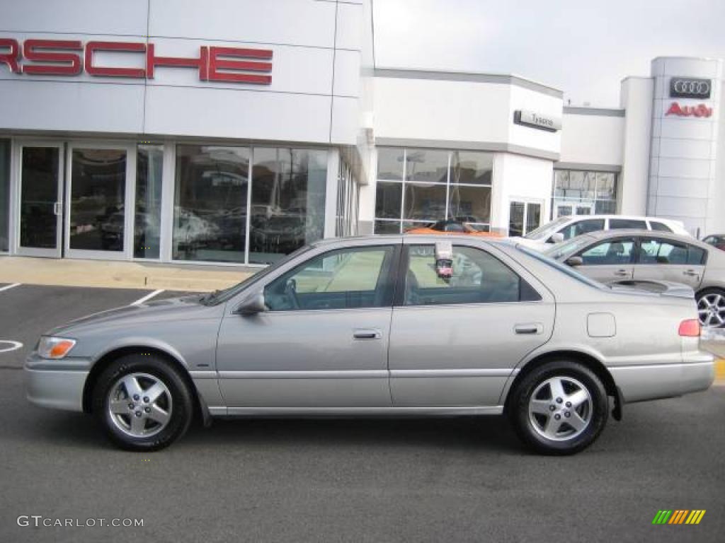 2001 Camry LE V6 - Antique Sage Pearl / Gray photo #2