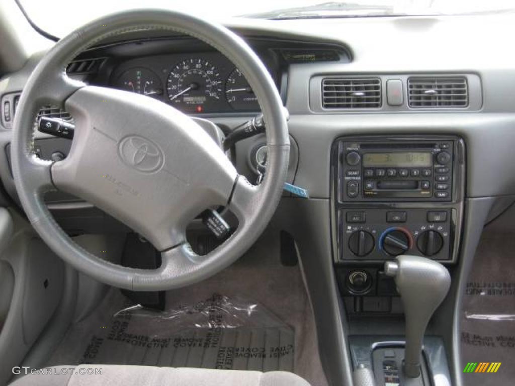 2001 Camry LE V6 - Antique Sage Pearl / Gray photo #8