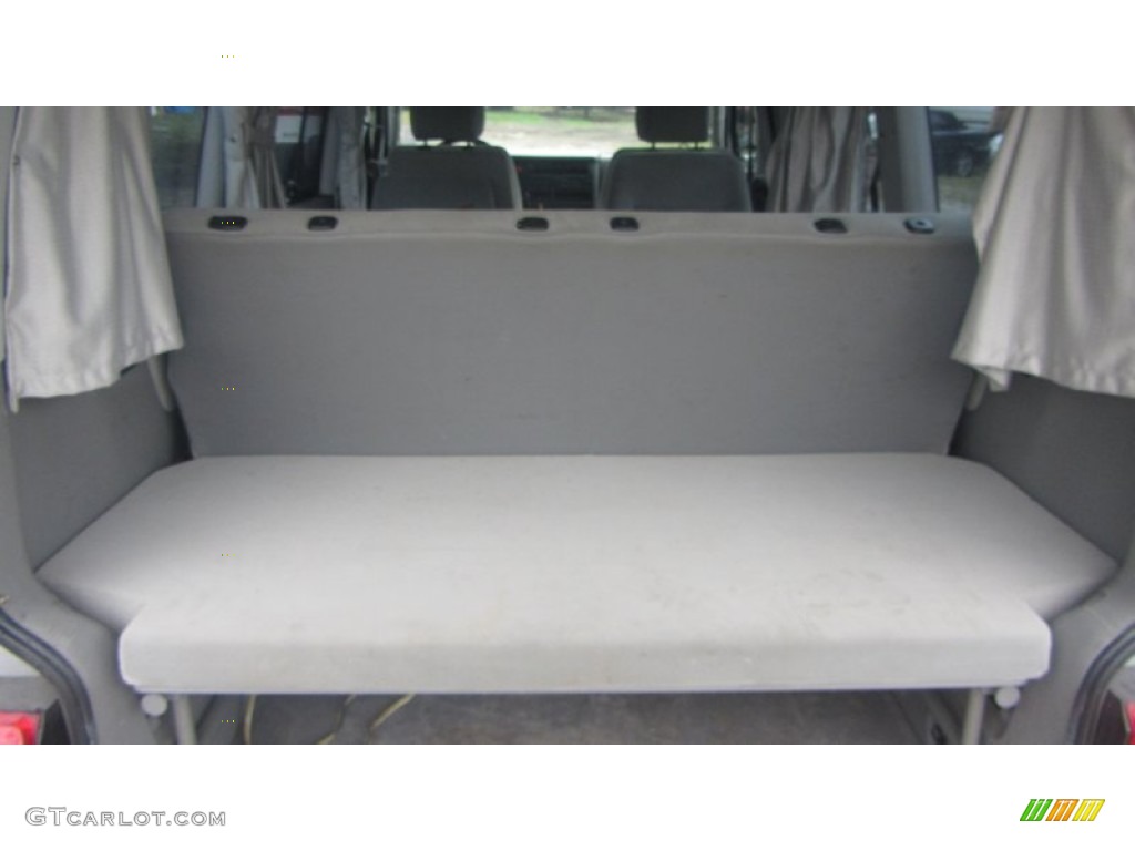 2002 Volkswagen EuroVan MV Trunk Photos