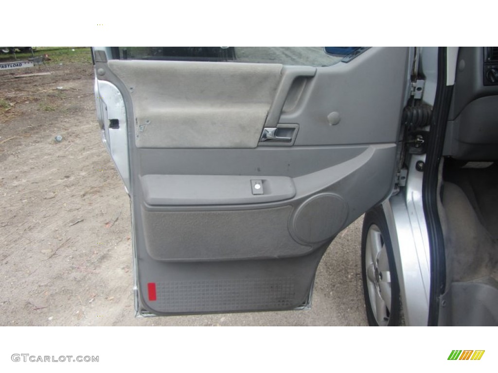2002 Volkswagen EuroVan MV Gray Door Panel Photo #65855379