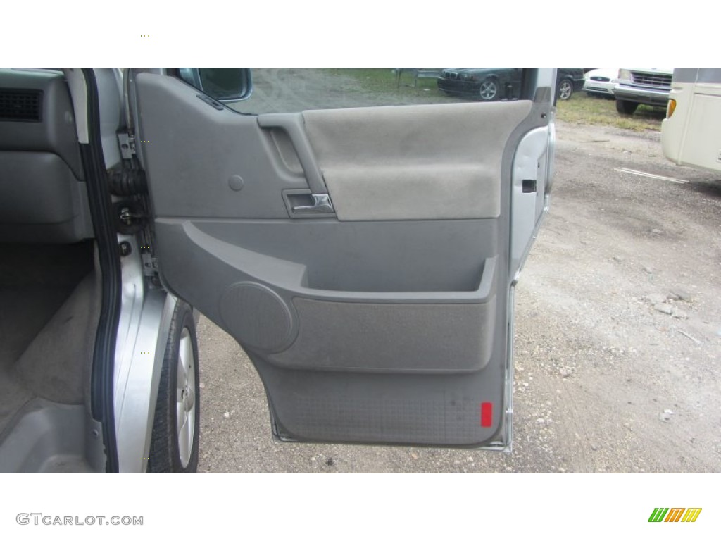 2002 Volkswagen EuroVan MV Door Panel Photos