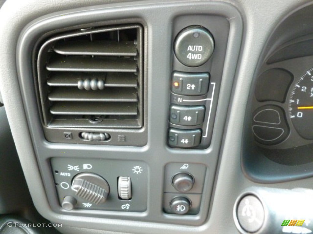 2003 Avalanche 1500 Z71 4x4 - Dark Green Metallic / Dark Charcoal photo #18