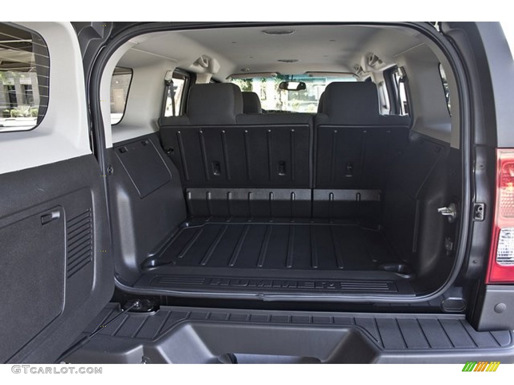 2006 Hummer H3 Standard H3 Model Trunk Photo #65857263