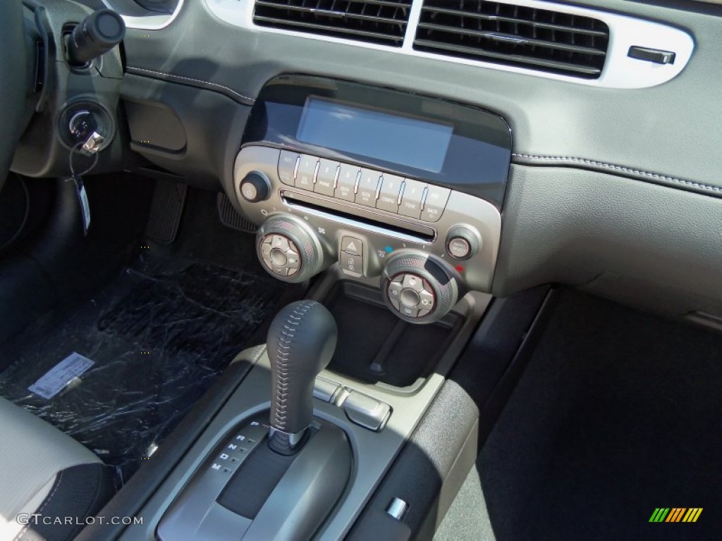 2012 Chevrolet Camaro LT/RS Convertible Controls Photo #65862888