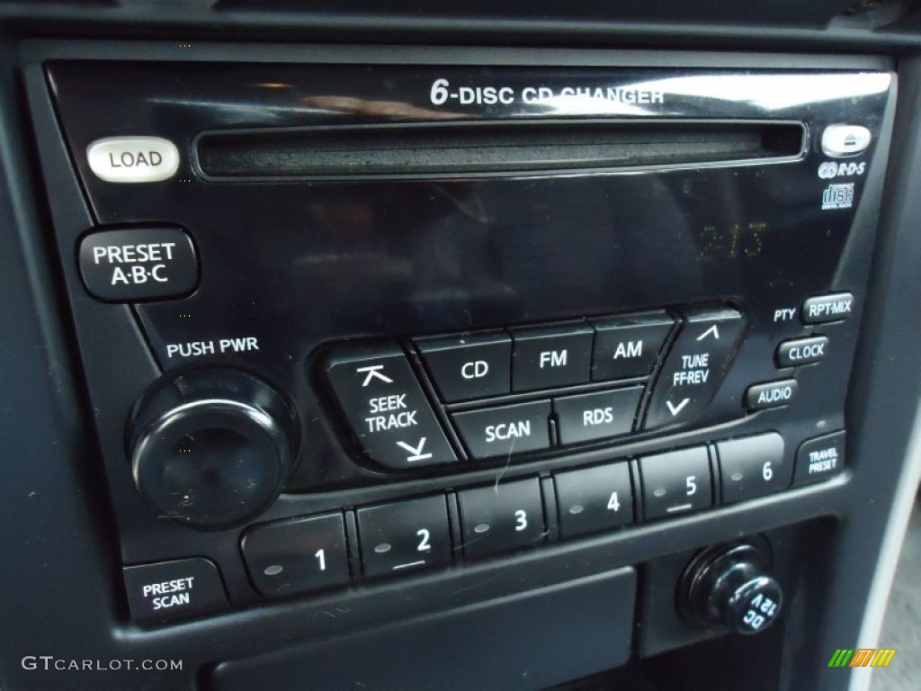 2001 Nissan Altima SE Audio System Photo #65863686