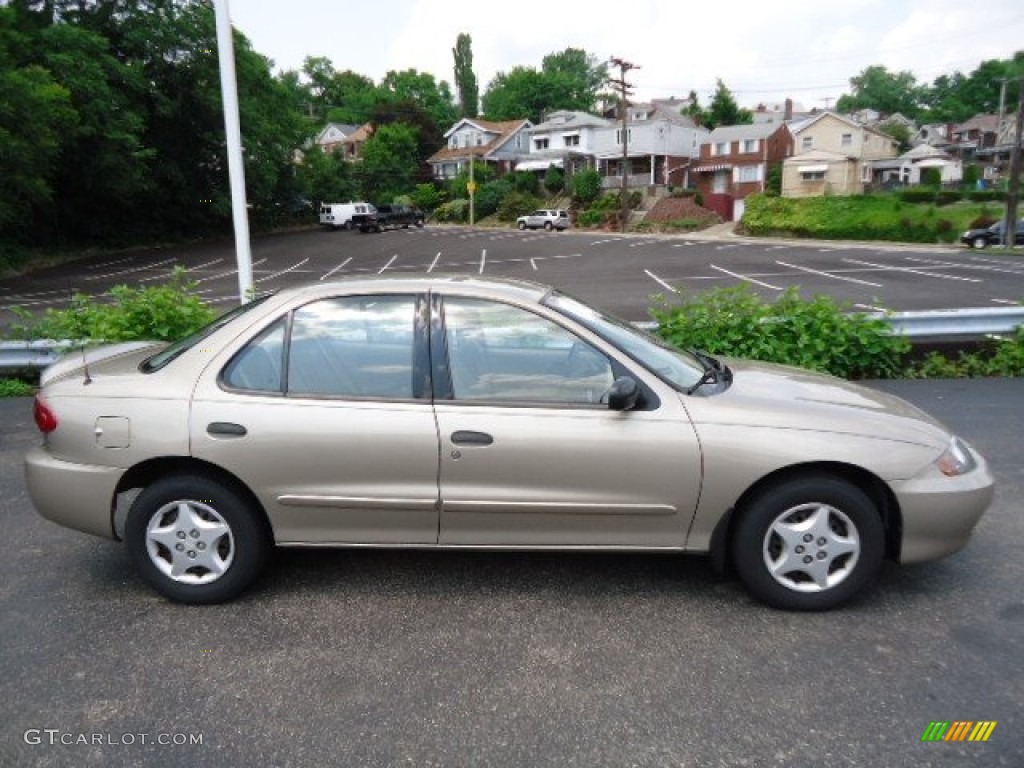2004 Cavalier Sedan - Sandrift Metallic / Neutral photo #5