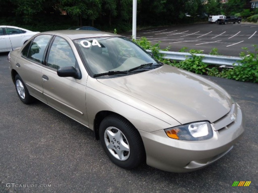 2004 Cavalier Sedan - Sandrift Metallic / Neutral photo #6