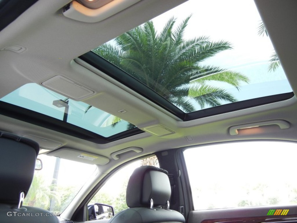 2012 Mercedes-Benz S 550 4Matic Sedan Sunroof Photos