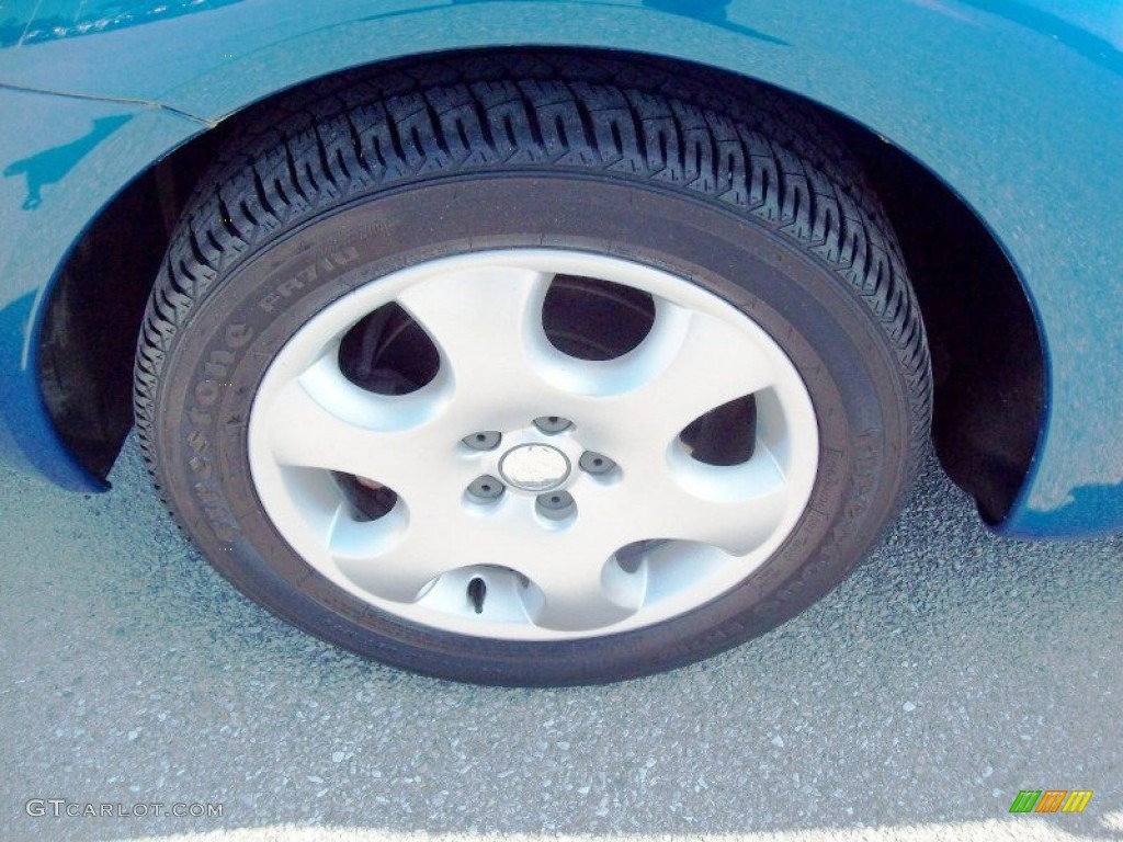 2003 Volkswagen New Beetle GLS Coupe Wheel Photos