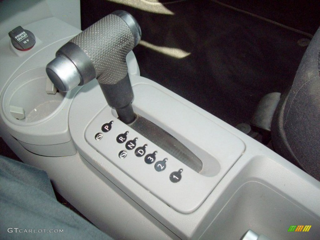 2003 Volkswagen New Beetle GLS Coupe Transmission Photos