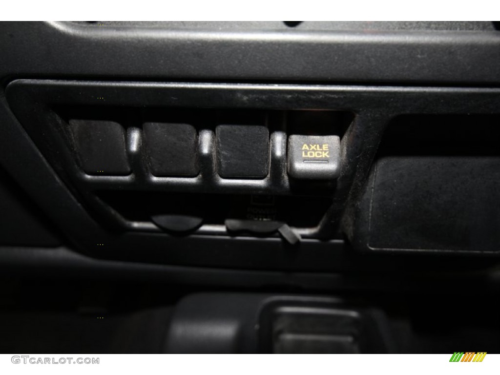 2004 Wrangler Rubicon 4x4 - Stone White / Dark Slate Gray photo #20