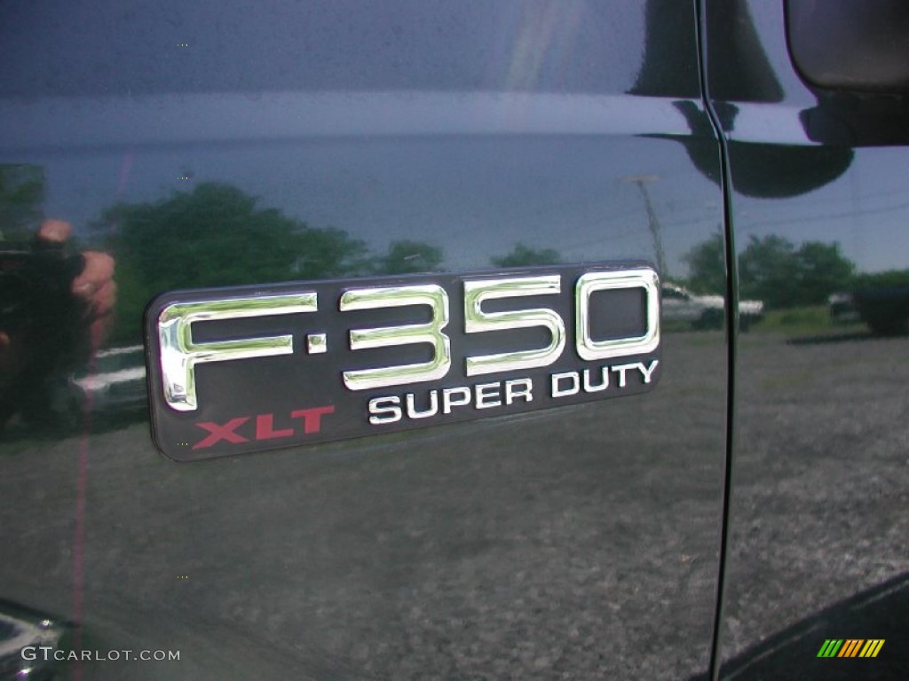 2002 F350 Super Duty XL Regular Cab 4x4 Utility Truck - Dark Highland Green Metallic / Medium Parchment photo #22