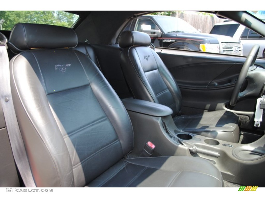 2002 Mustang V6 Convertible - Torch Red / Dark Charcoal photo #9