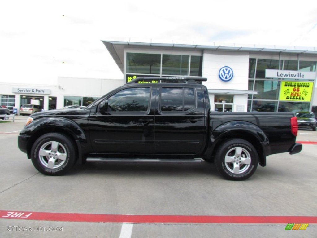 2007 Frontier LE Crew Cab - Super Black / Desert photo #2