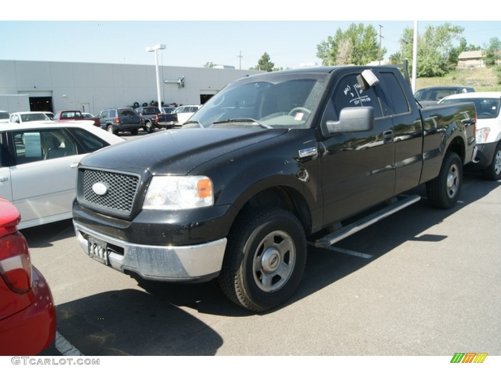 2006 F150 XL SuperCab 4x4 - Black / Medium/Dark Flint photo #4