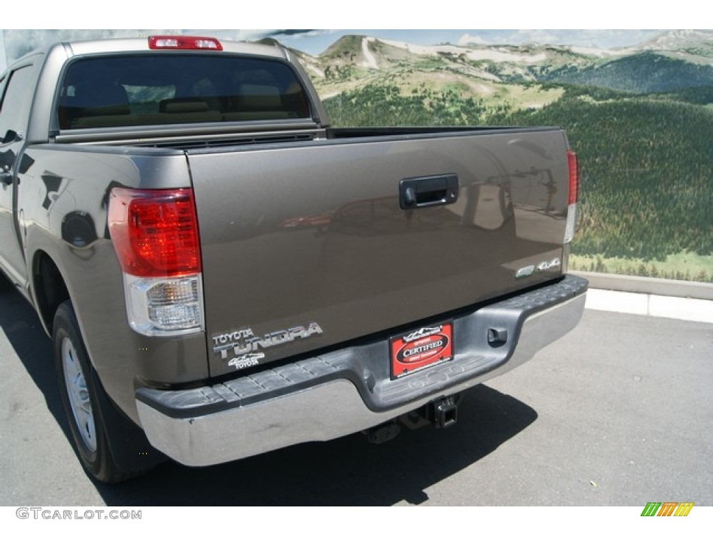 2010 Tundra SR5 CrewMax 4x4 - Sandy Beach Metallic / Sand Beige photo #8