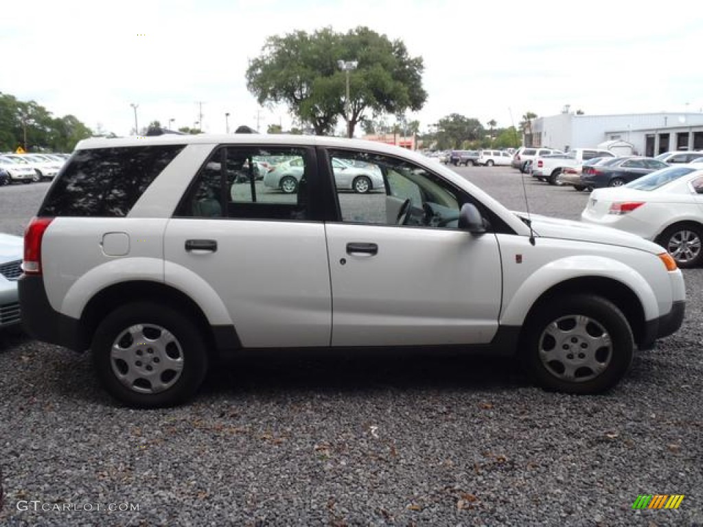 2003 VUE AWD - White / Gray photo #3
