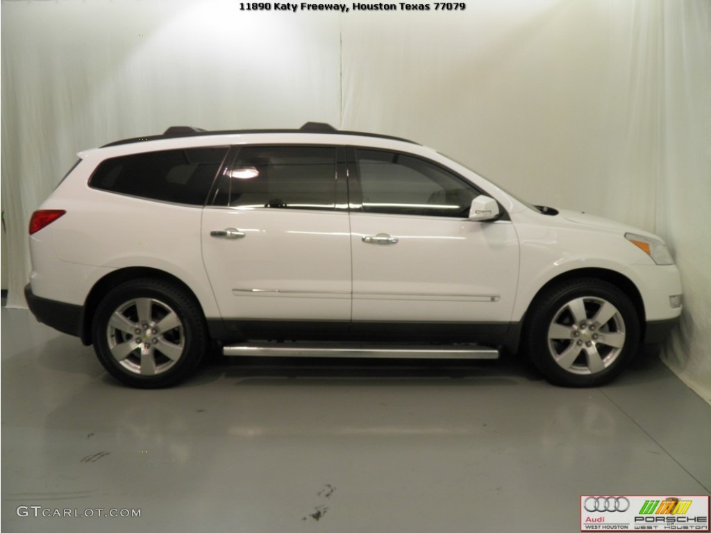 2010 Traverse LTZ - Summit White / Cashmere photo #6