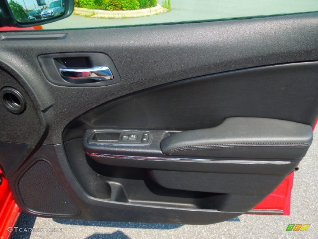 2012 Dodge Charger SE Door Panel Photos