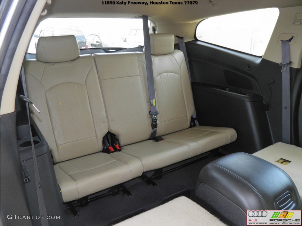 2010 Traverse LTZ - Summit White / Cashmere photo #30