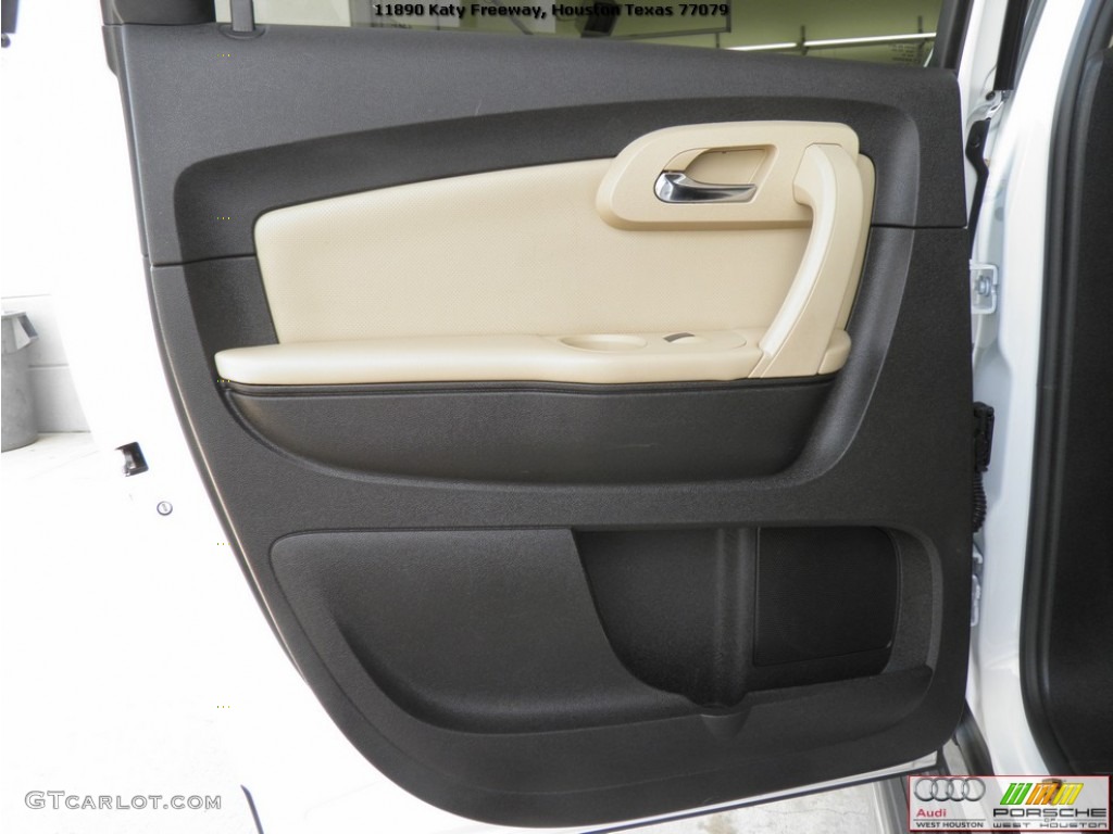 2010 Traverse LTZ - Summit White / Cashmere photo #32