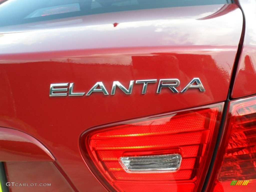 2009 Elantra SE Sedan - Apple Red Pearl / Gray photo #20