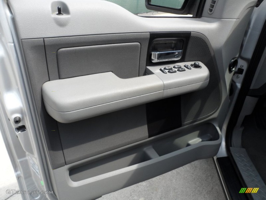 2006 F150 XLT SuperCrew - Silver Metallic / Medium/Dark Flint photo #29