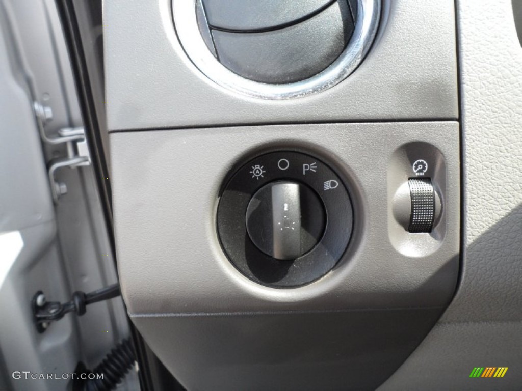 2006 F150 XLT SuperCrew - Silver Metallic / Medium/Dark Flint photo #40