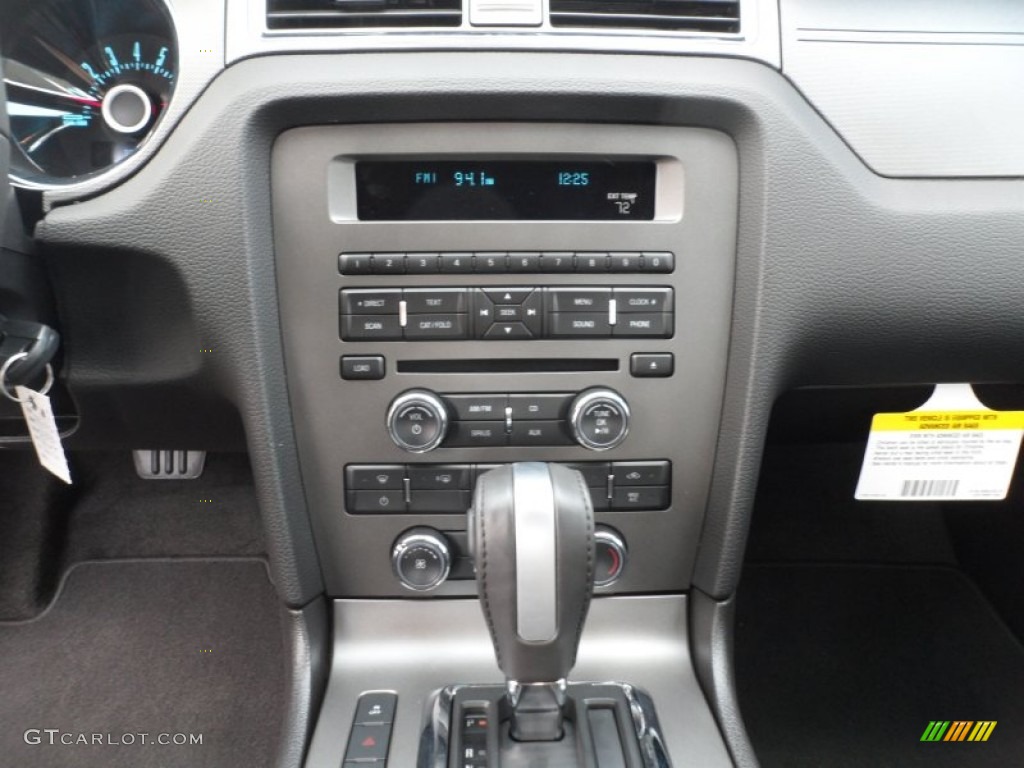 2013 Ford Mustang V6 Coupe Controls Photo #65901204