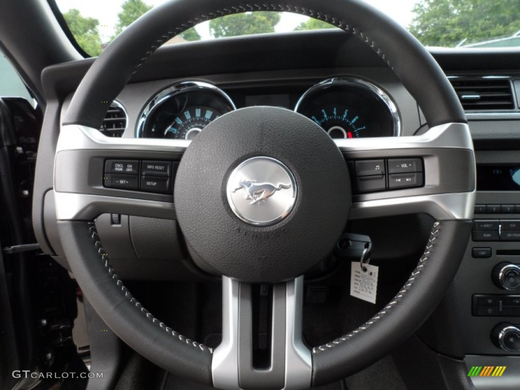 2013 Ford Mustang V6 Coupe Charcoal Black Steering Wheel Photo #65901240