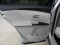 Classic Silver Metallic - Venza LE Photo No. 21