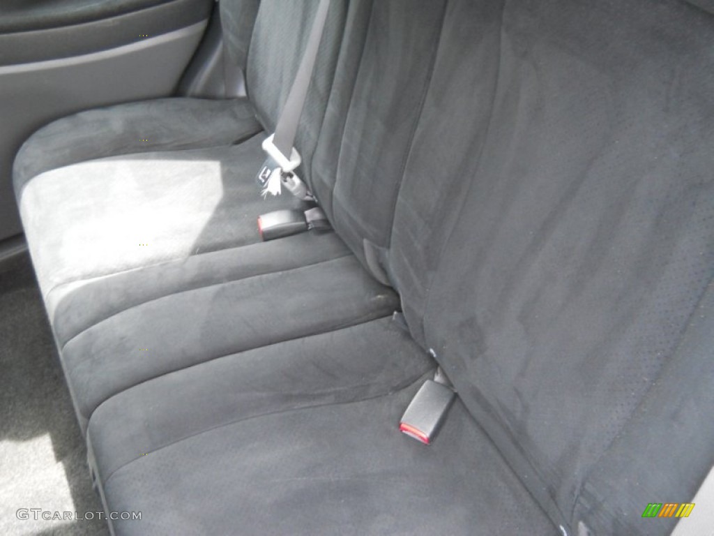 2004 Aerio SX AWD Sport Wagon - Silky Silver Metallic / Black photo #14